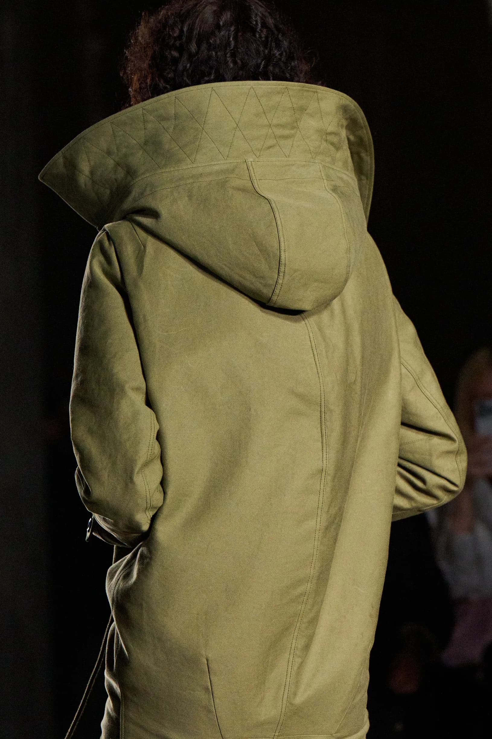 00106-prada-fall-2023-ready-to-wear-details-credit-gorunway