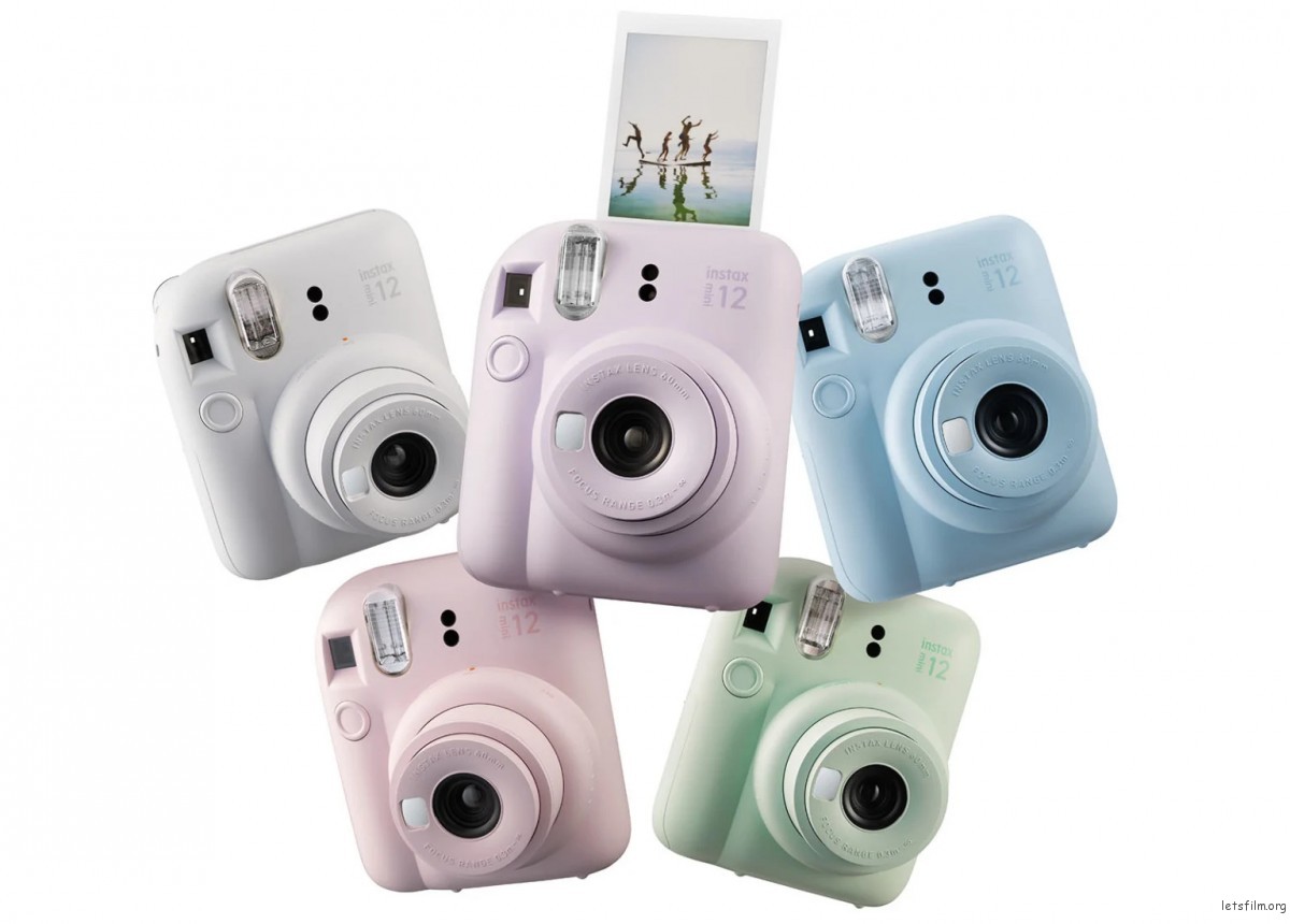 instax-mini-12-family-1536x1101-1
