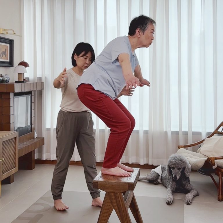 史蒂夫说440期 – 赵赵 – 老妈75岁时，我开始带她做防摔锻炼